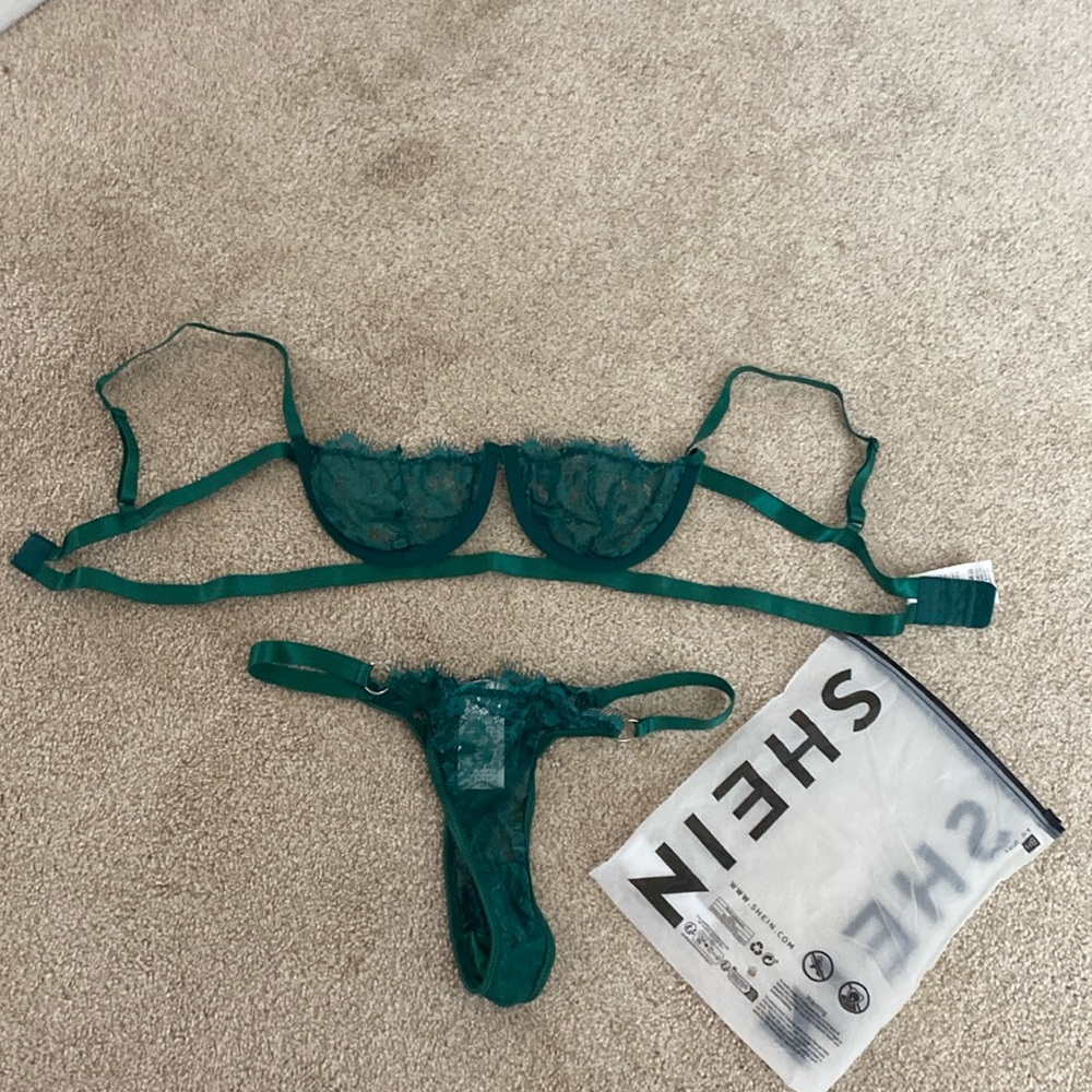Brand new matching bra and thong set